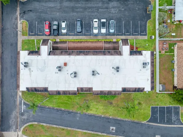 $140,000 | 1100 East Bay Drive, Unit 60, Largo, FL 33770