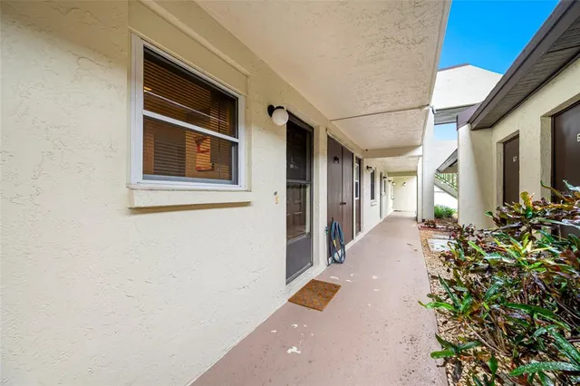 $140,000 | 1100 East Bay Drive, Unit 60, Largo, FL 33770