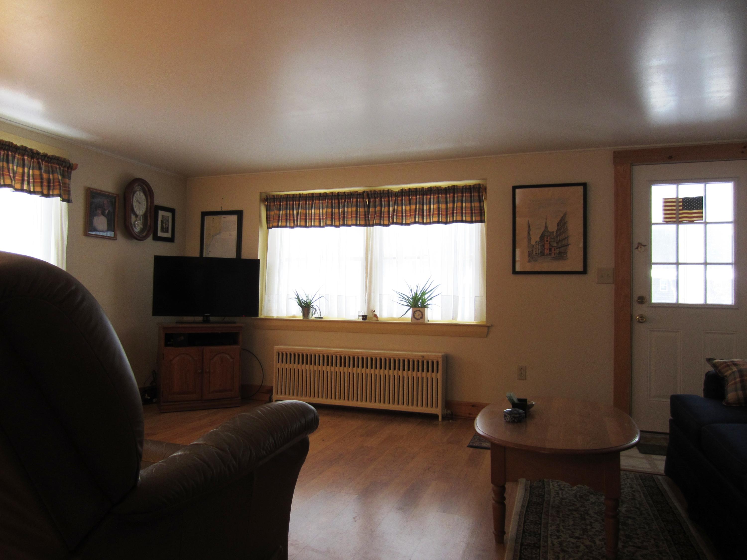 19 Auburn Street Springvale, ME 04083 - Photo 8 of 29 Living Room4