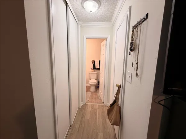 $98,000 | 2501 Gulf Freeway, Unit 4A, Dickinson, TX 77539