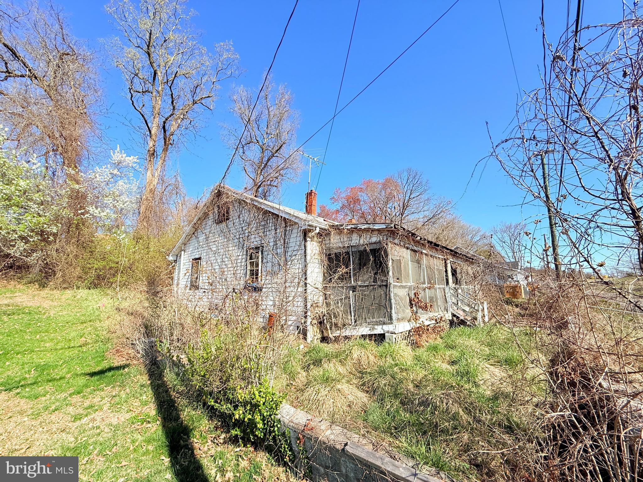 18512 Corby Street Triangle, VA 22172 - Photo 2 of 5