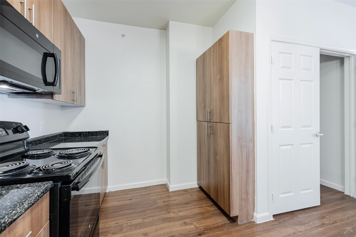 5605 Springdale Road, Unit 444309 Austin, TX 78723 - Photo 11 of 30 Up to 8 weeks free rent and waiving the standard deposit with approved credit and landlord verification.