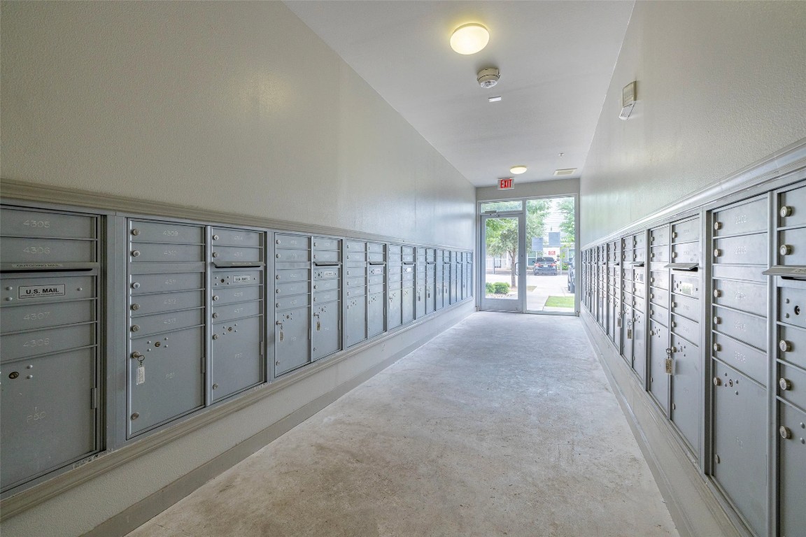 5605 Springdale Road, Unit 444309 Austin, TX 78723 - Photo 17 of 30 Up to 8 weeks free rent and waiving the standard deposit with approved credit and landlord verification.