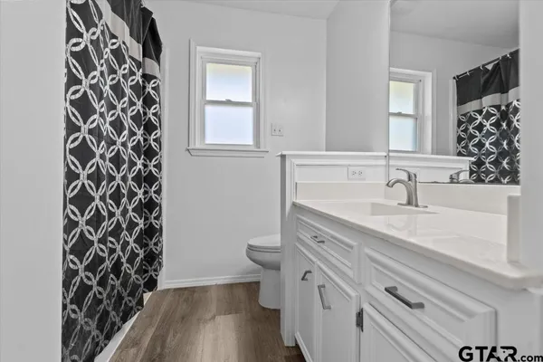 $299,900 | 19250 Pinedale Circle, Flint, TX 75762