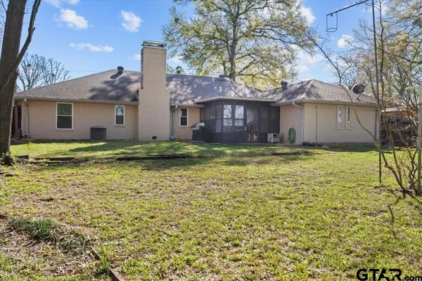 $299,900 | 19250 Pinedale Circle, Flint, TX 75762