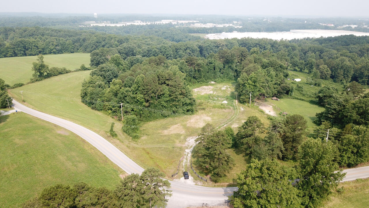 975 Sinking Crk Road London, KY 40741 - Photo 1 of 26 DJI_0338