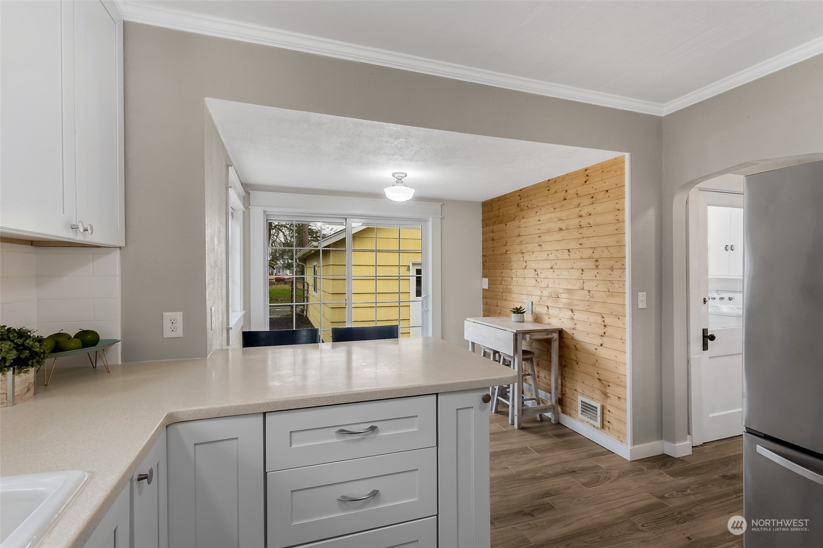 190 Southwest Lewis Street Chehalis, WA 98532 - Photo 17 of 30 a kitchen with a sink cabinets and window