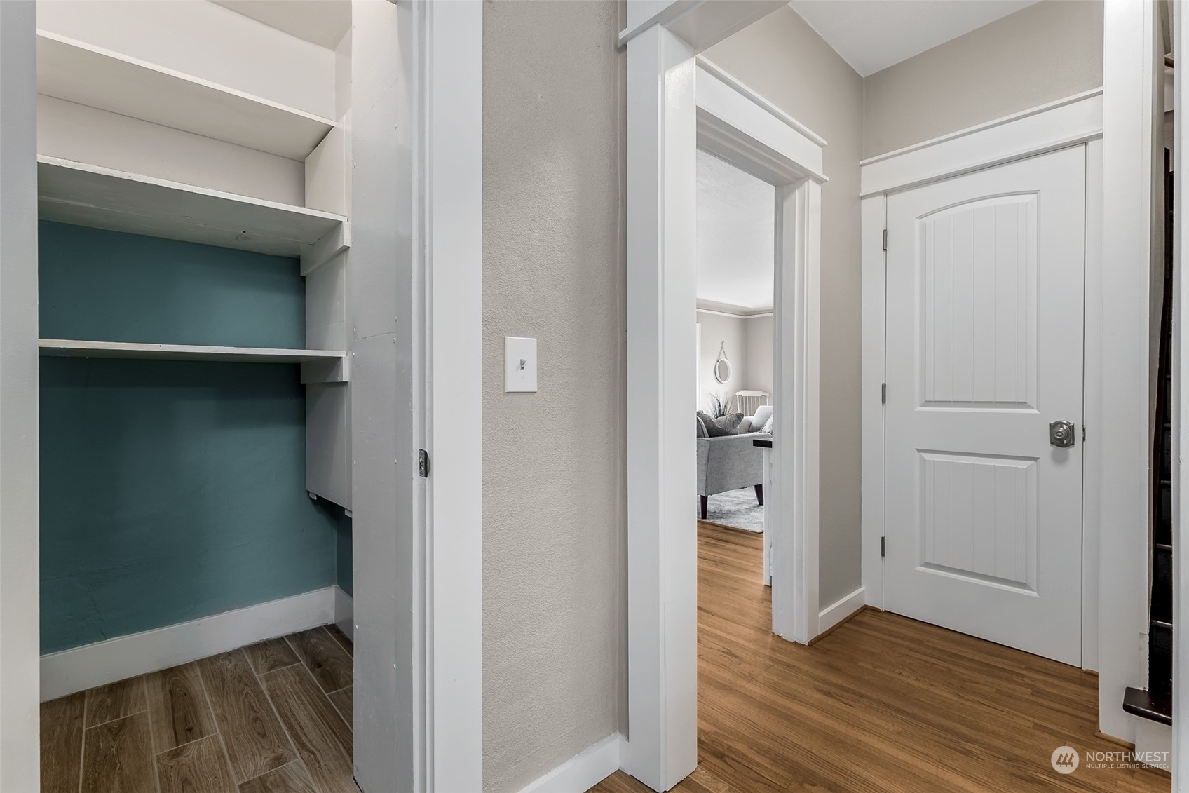 190 Southwest Lewis Street Chehalis, WA 98532 - Photo 18 of 30 a view of a hallway with wooden floor and closet