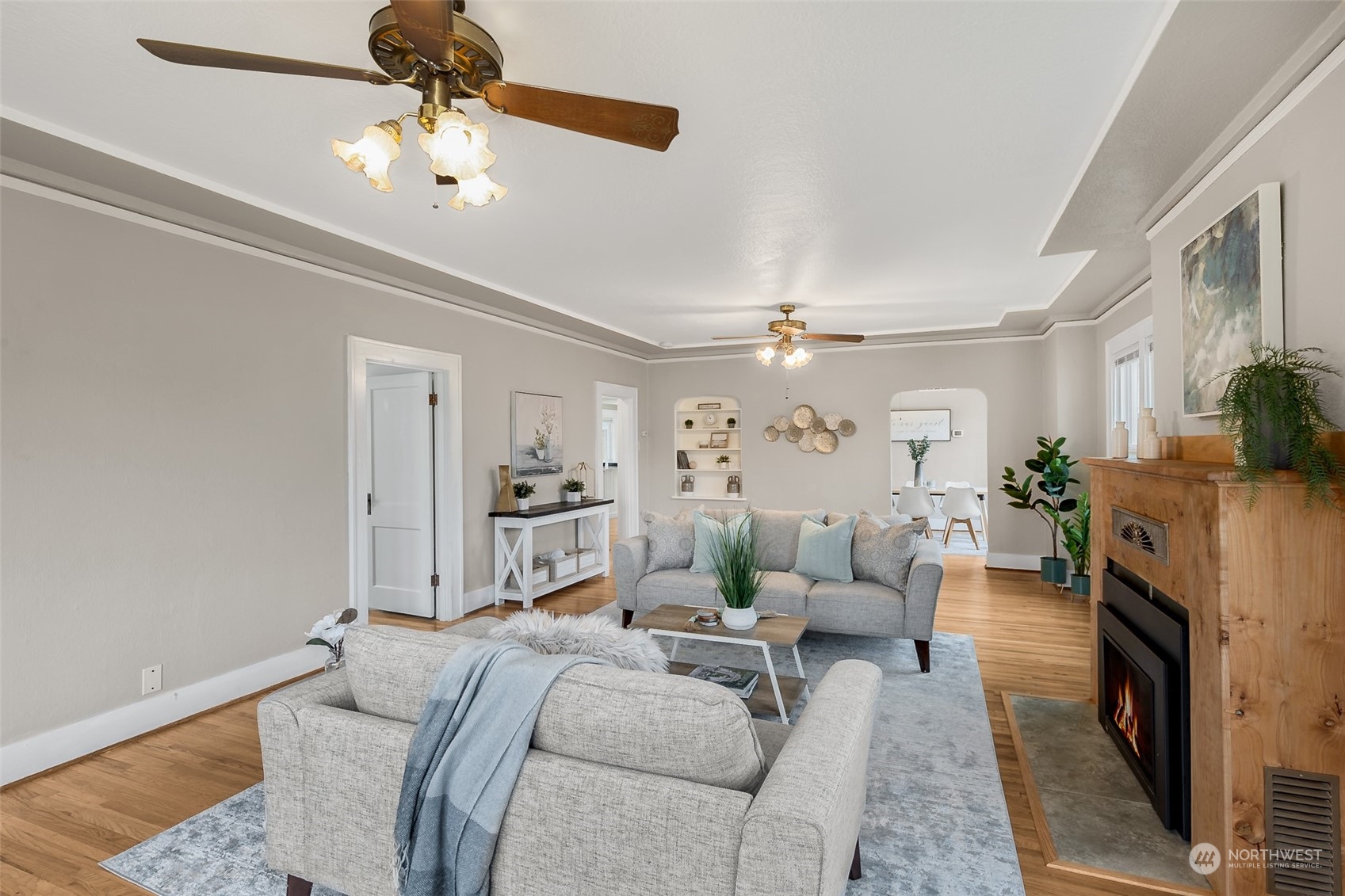 190 Southwest Lewis Street Chehalis, WA 98532 - Photo 2 of 30 a living room with furniture and a fireplace