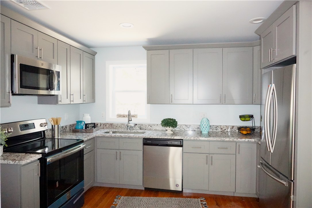 9 Pierce Street Coventry, RI 02816 - Photo 4 of 34 Gallery Image 4