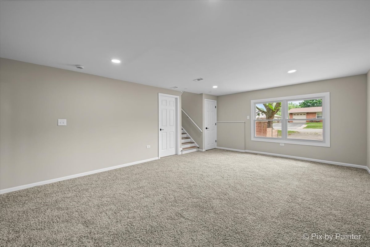 6710 Valley View Road Hanover Park, IL 60133 - Photo 15 of 28 Gallery Image 15