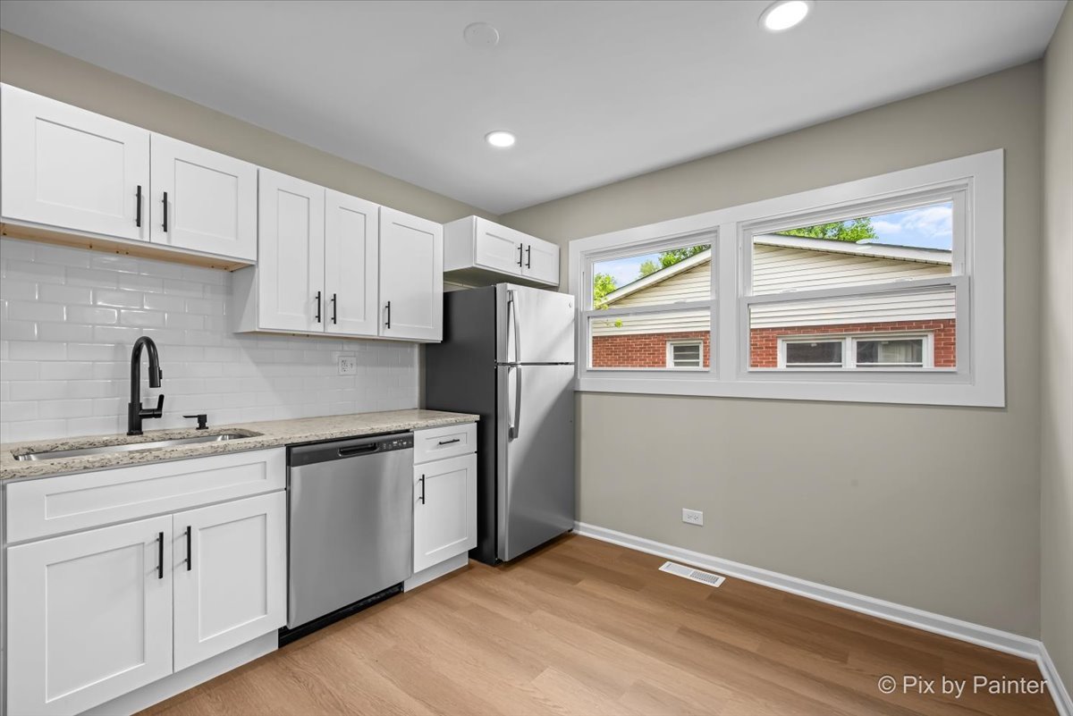 6710 Valley View Road Hanover Park, IL 60133 - Photo 6 of 28 Gallery Image 6