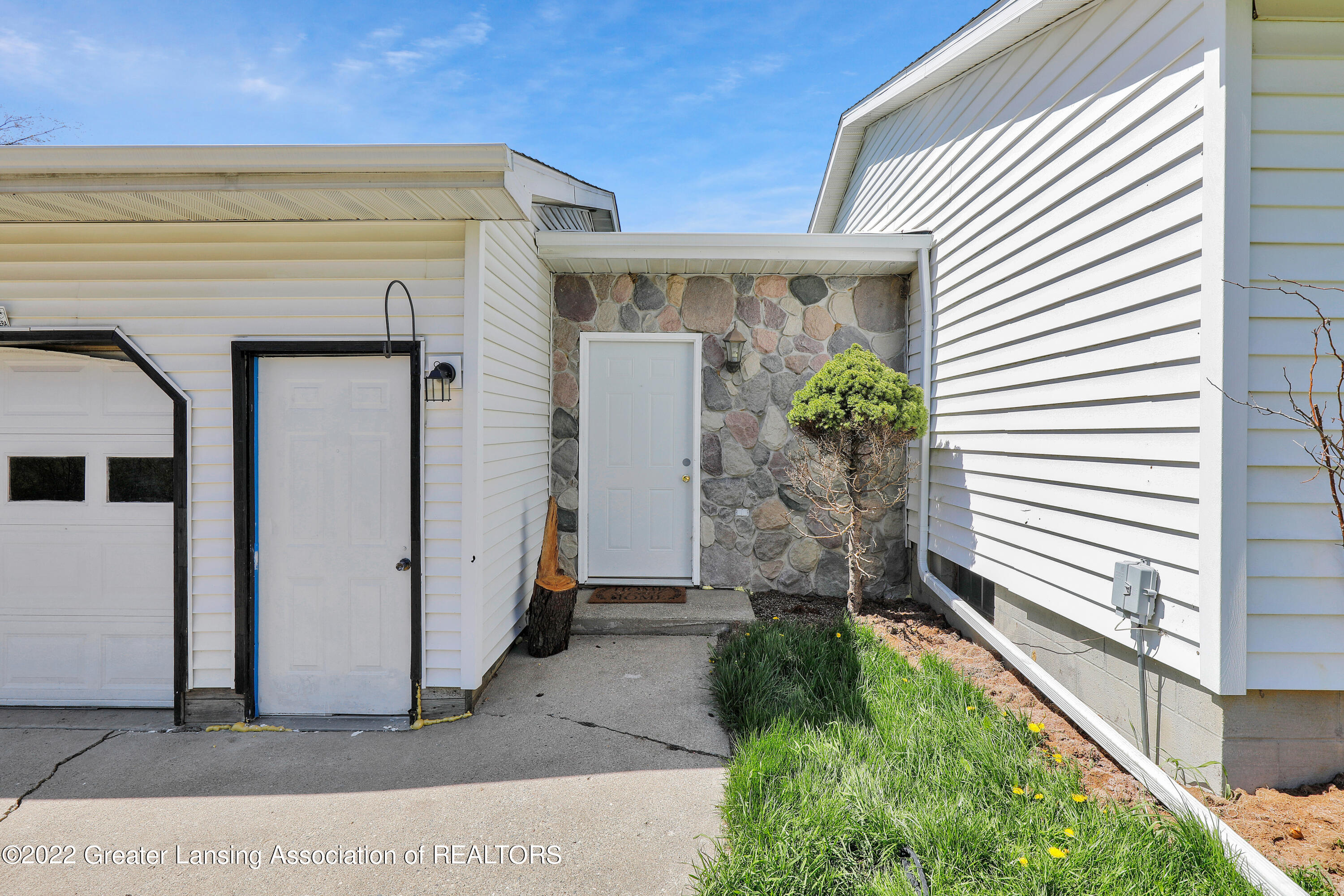 1920 West Service Road Mason, MI 48854 - Photo 4 of 63 _I3A2018