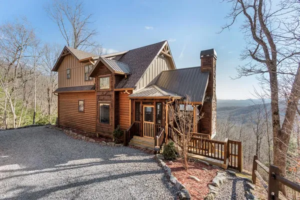 $704,500 | 150 Lazy Country Cv Road, Murphy, NC 28906