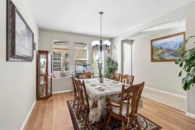 $699,900 | 2857 Maybrook Drive, Sacramento, CA 95835