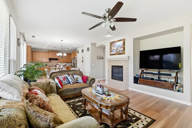 $699,900 | 2857 Maybrook Drive, Sacramento, CA 95835