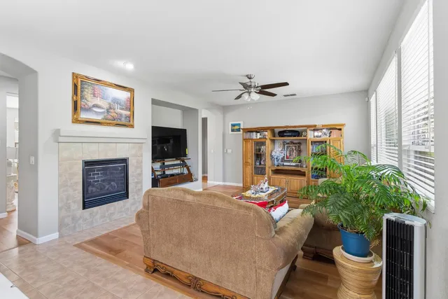 $699,900 | 2857 Maybrook Drive, Sacramento, CA 95835