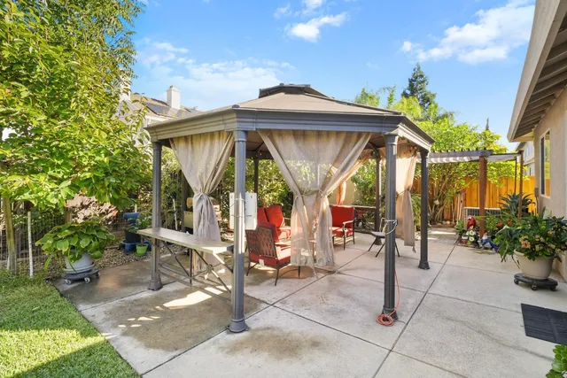 $699,900 | 2857 Maybrook Drive, Sacramento, CA 95835