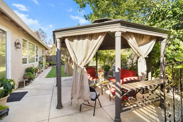 $699,900 | 2857 Maybrook Drive, Sacramento, CA 95835