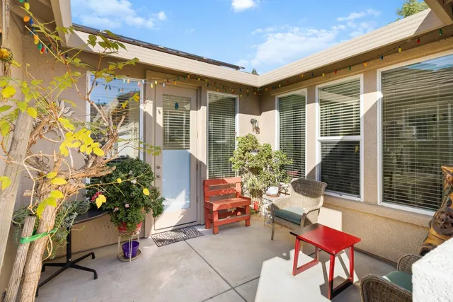 $699,900 | 2857 Maybrook Drive, Sacramento, CA 95835