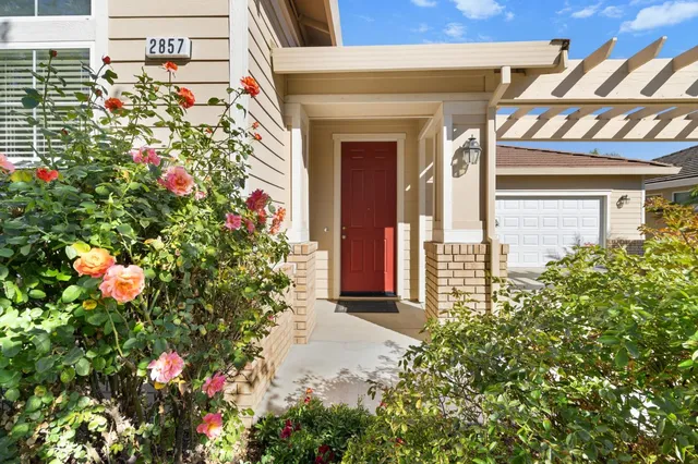 $699,900 | 2857 Maybrook Drive, Sacramento, CA 95835