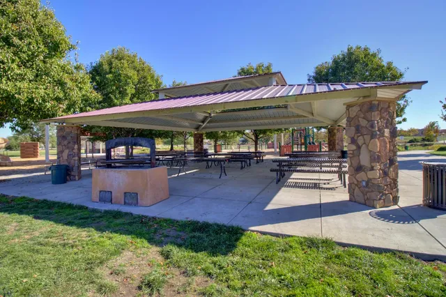 $699,900 | 2857 Maybrook Drive, Sacramento, CA 95835