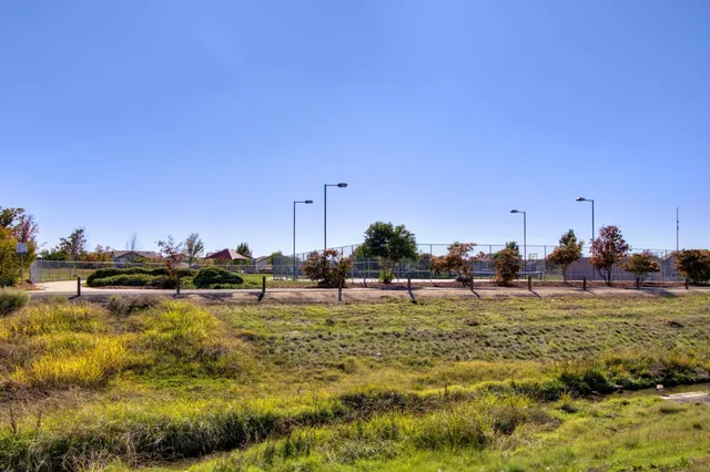 $699,900 | 2857 Maybrook Drive, Sacramento, CA 95835