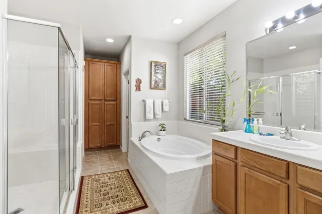 $699,900 | 2857 Maybrook Drive, Sacramento, CA 95835