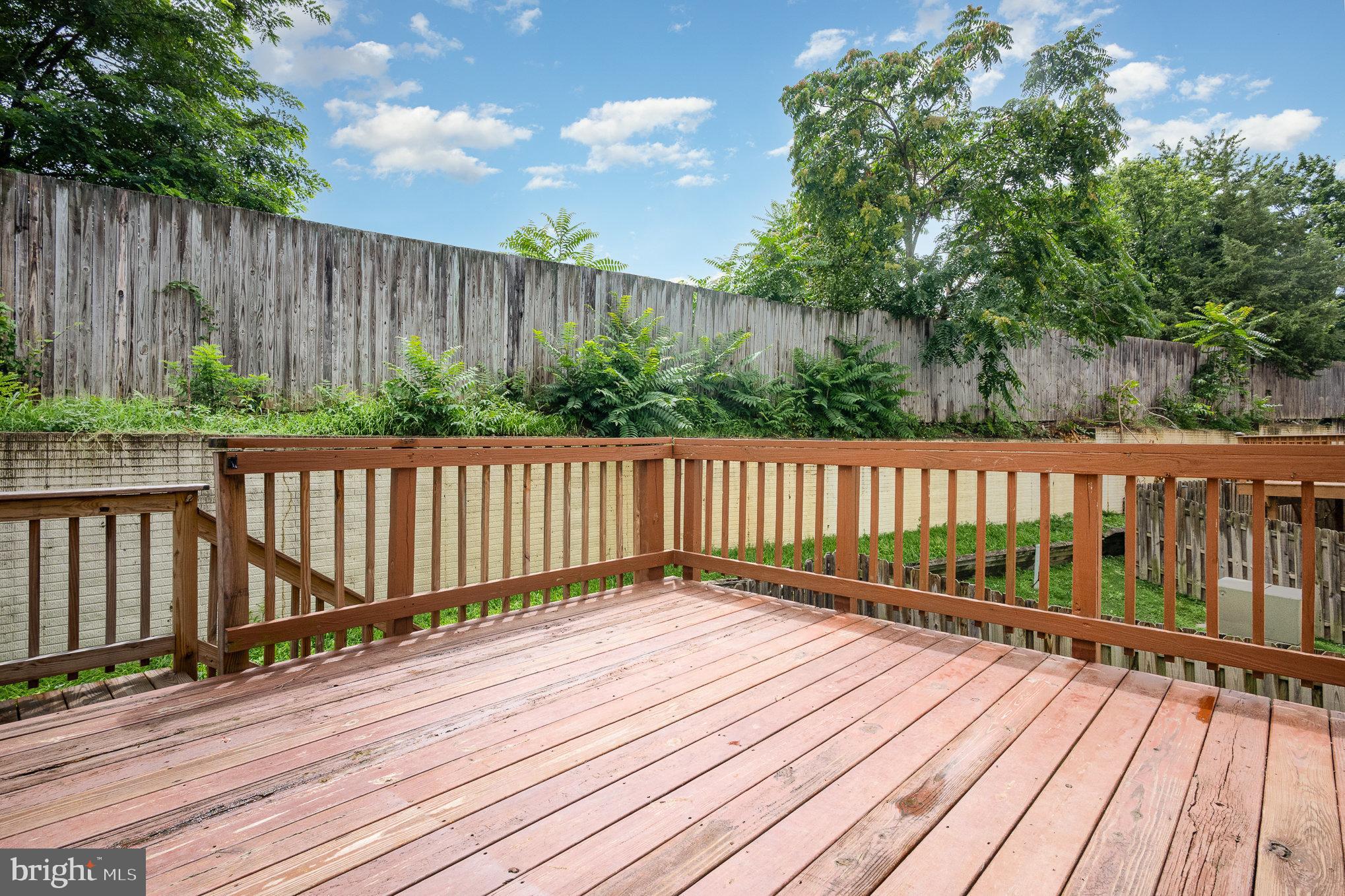 107 Wimbeldon Court Stafford, VA 22556 - Photo 28 of 32 a view of wooden deck
