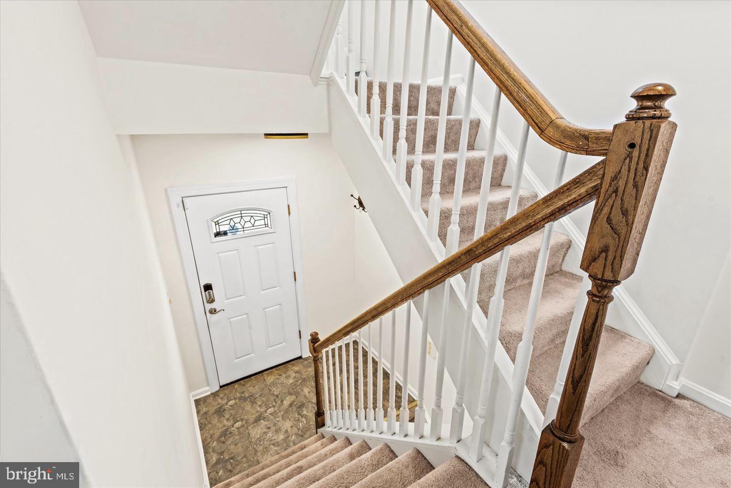 107 Wimbeldon Court Stafford, VA 22556 - Photo 4 of 32 a view of entryway