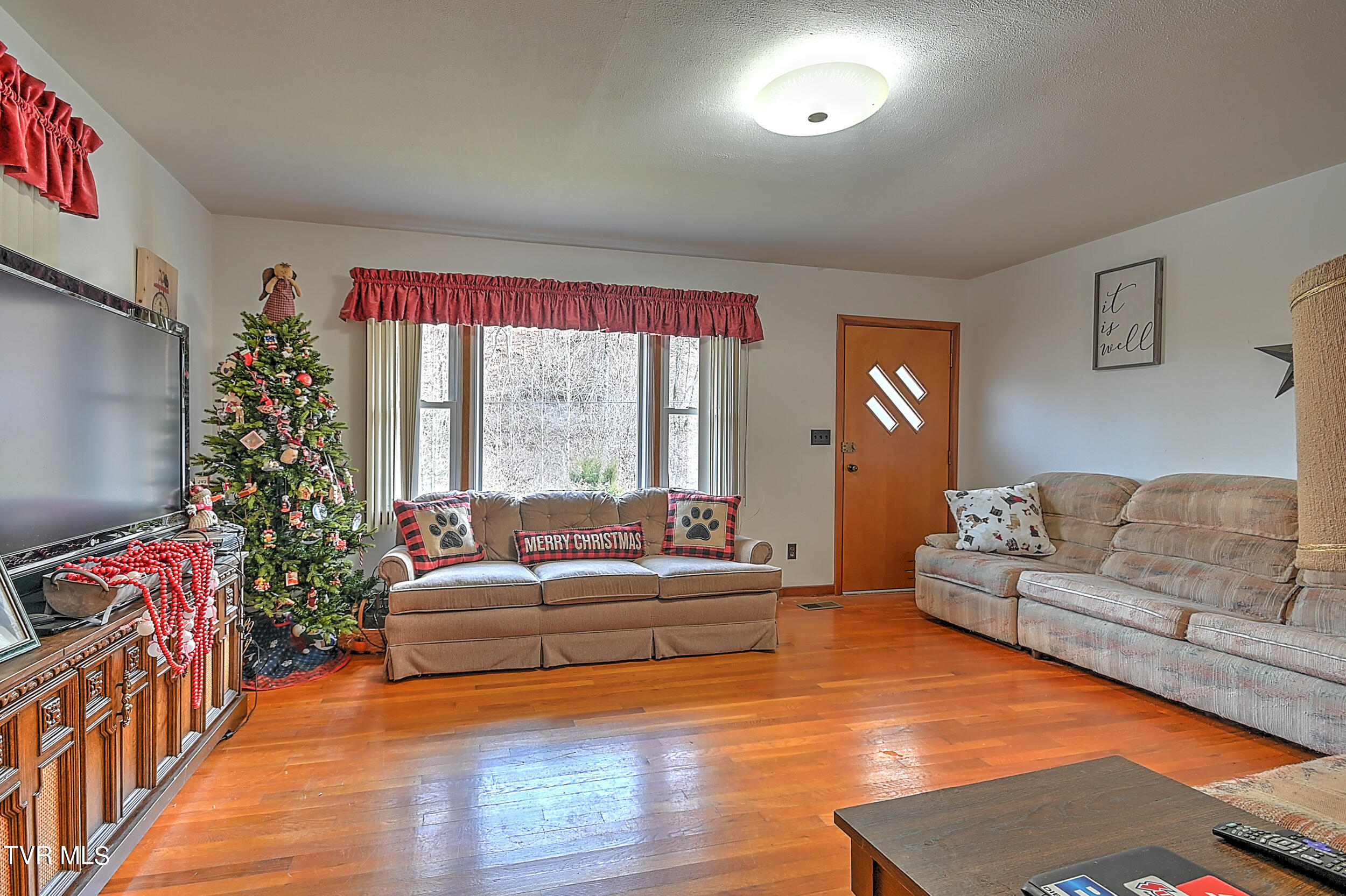 193 Tucker Hollow Road West Fall Branch, TN 37656 - Photo 5 of 37 193 Tucker Hollow AC-20