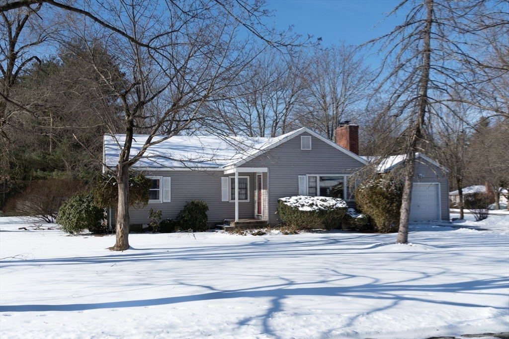 50 Oak Road Longmeadow, MA 01106 - Photo 25 of 37 front view of a house
