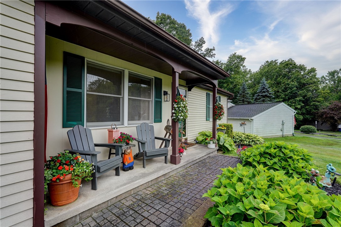 1596 Waterford Road Walworth, NY 14568 - Photo 3 of 34