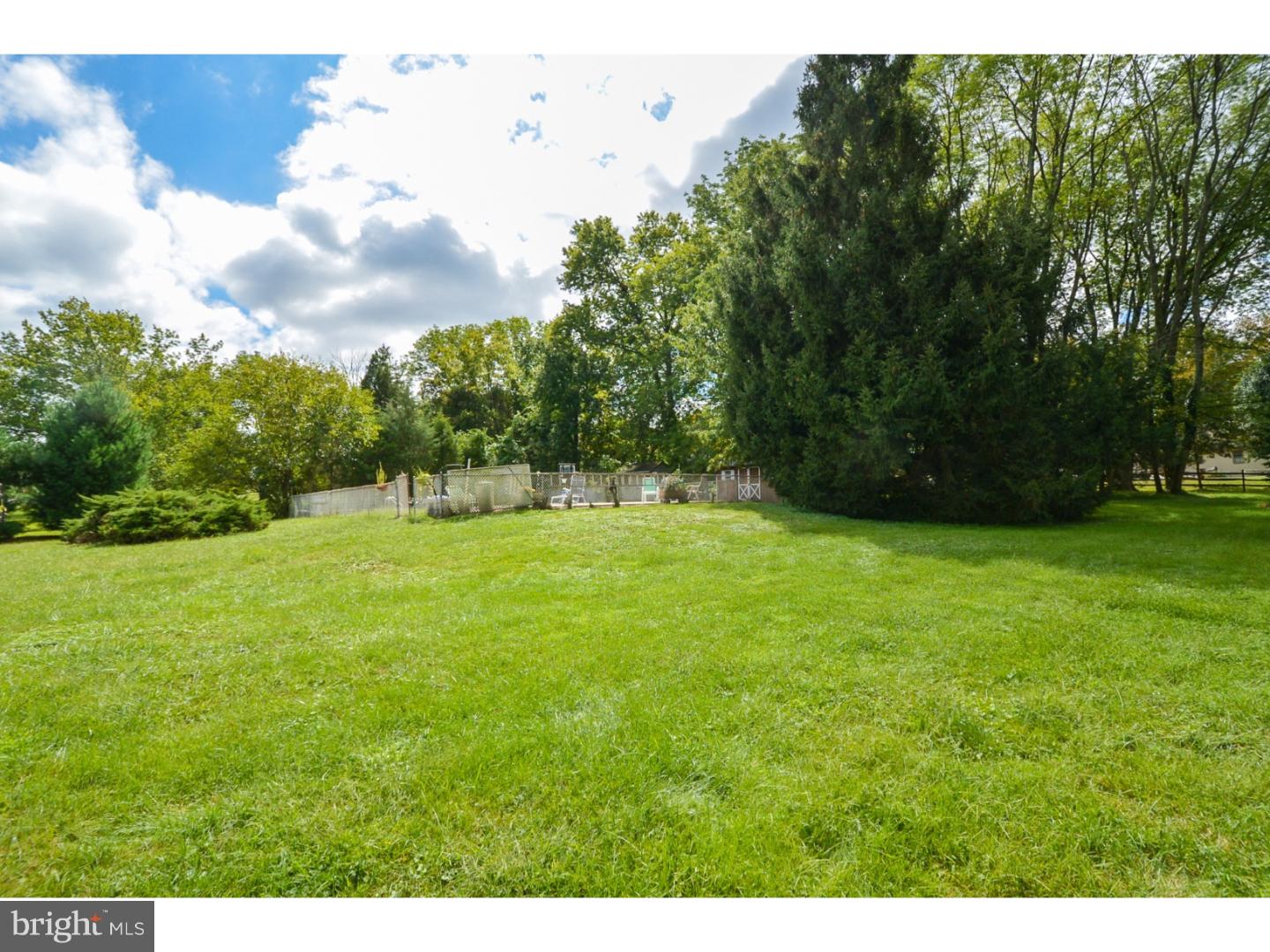 26 Borton Road Audubon, PA 19403 - Photo 21 of 21 Back Yard