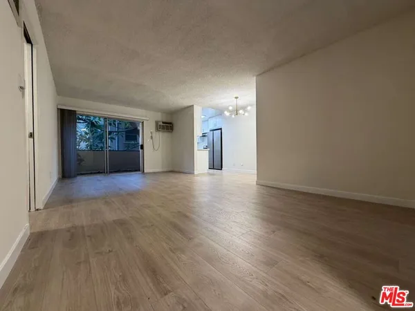 $2,895 | 848 South Holt Avenue, Unit 203, Los Angeles, CA 90035