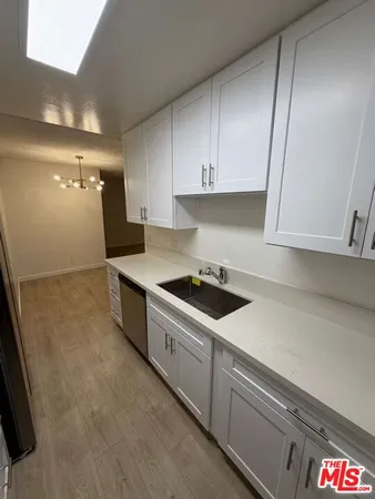 $2,895 | 848 South Holt Avenue, Unit 203, Los Angeles, CA 90035