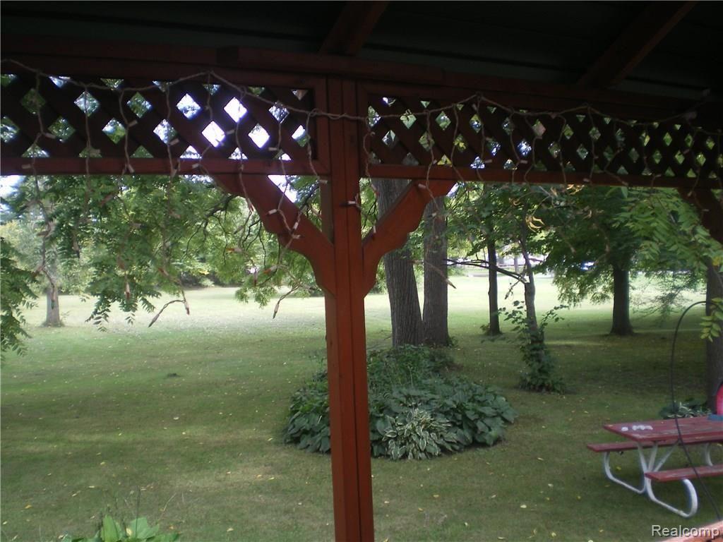 31525 West Road New Boston, MI 48164 - Photo 9 of 27 IMGP0192.JPG
