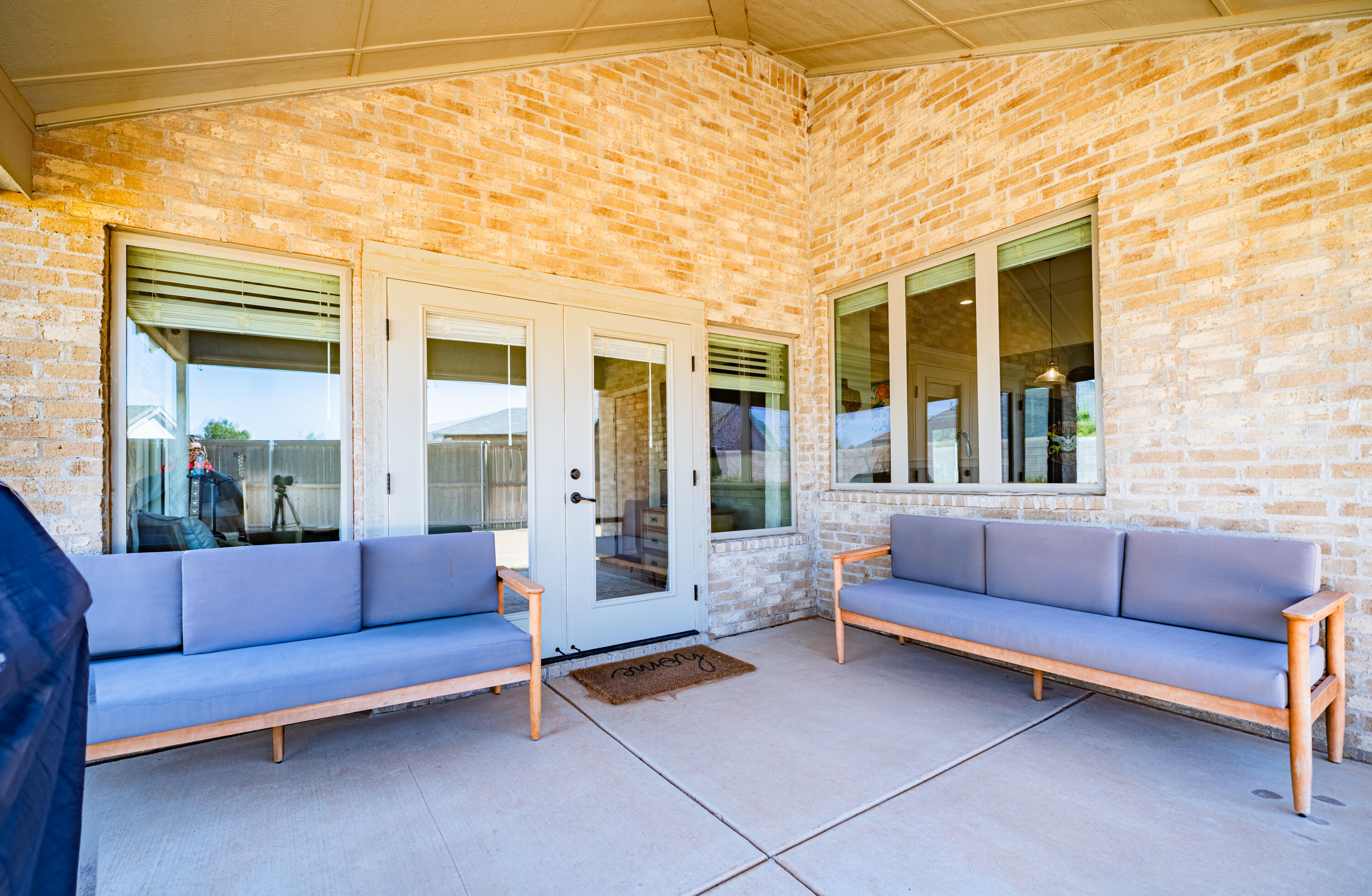 3442 126th Street Lubbock, TX 79423 - Photo 50 of 53 a living room with furniture and a window
