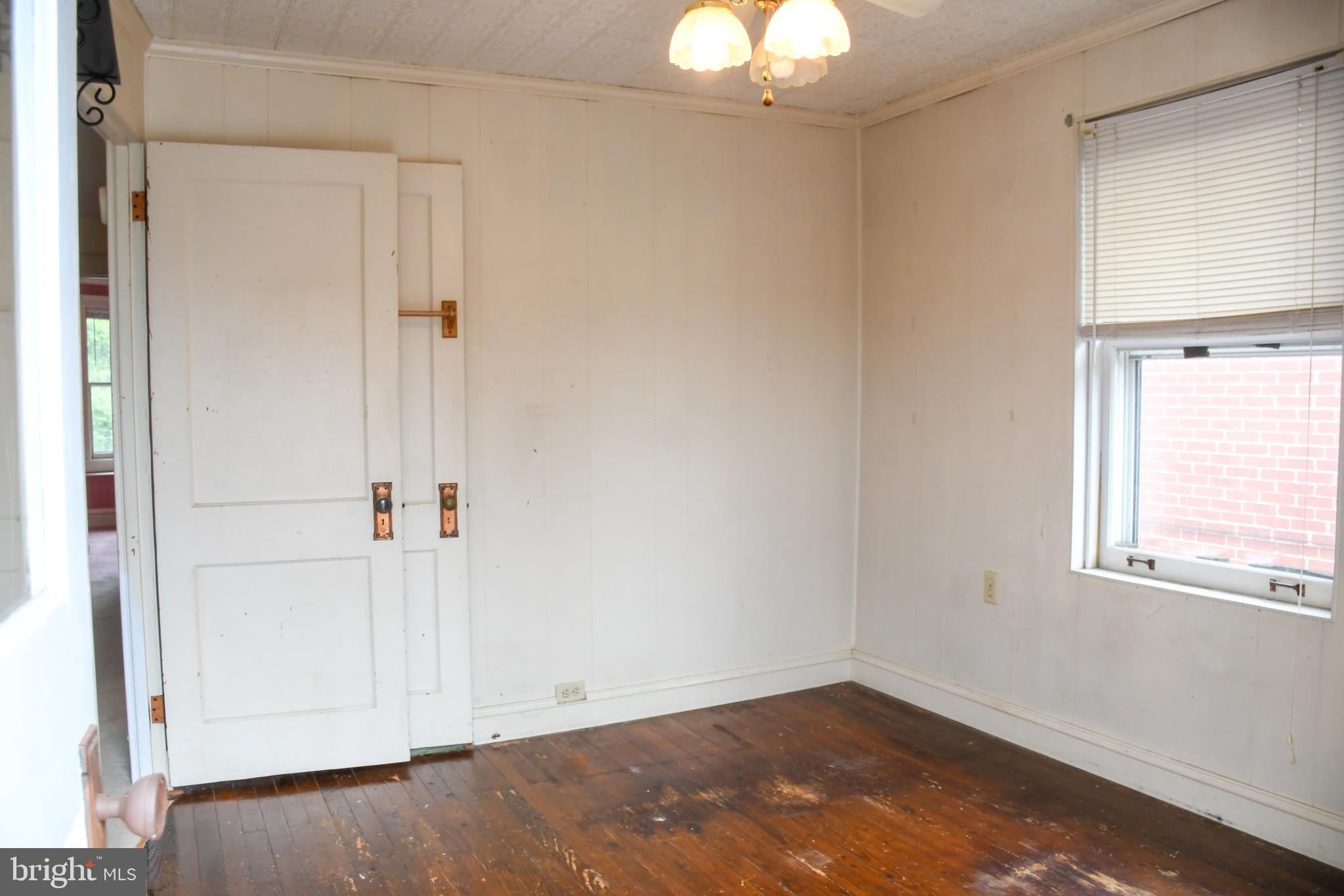 4 East Elm Street Reading, PA 19607 - Photo 17 of 27 Rear bedroom