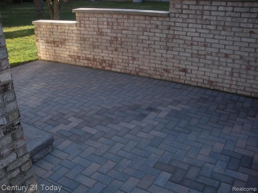 23227 Farmington Road Farmington, MI 48336 - Photo 16 of 18 Patio Paver Brick.jpg