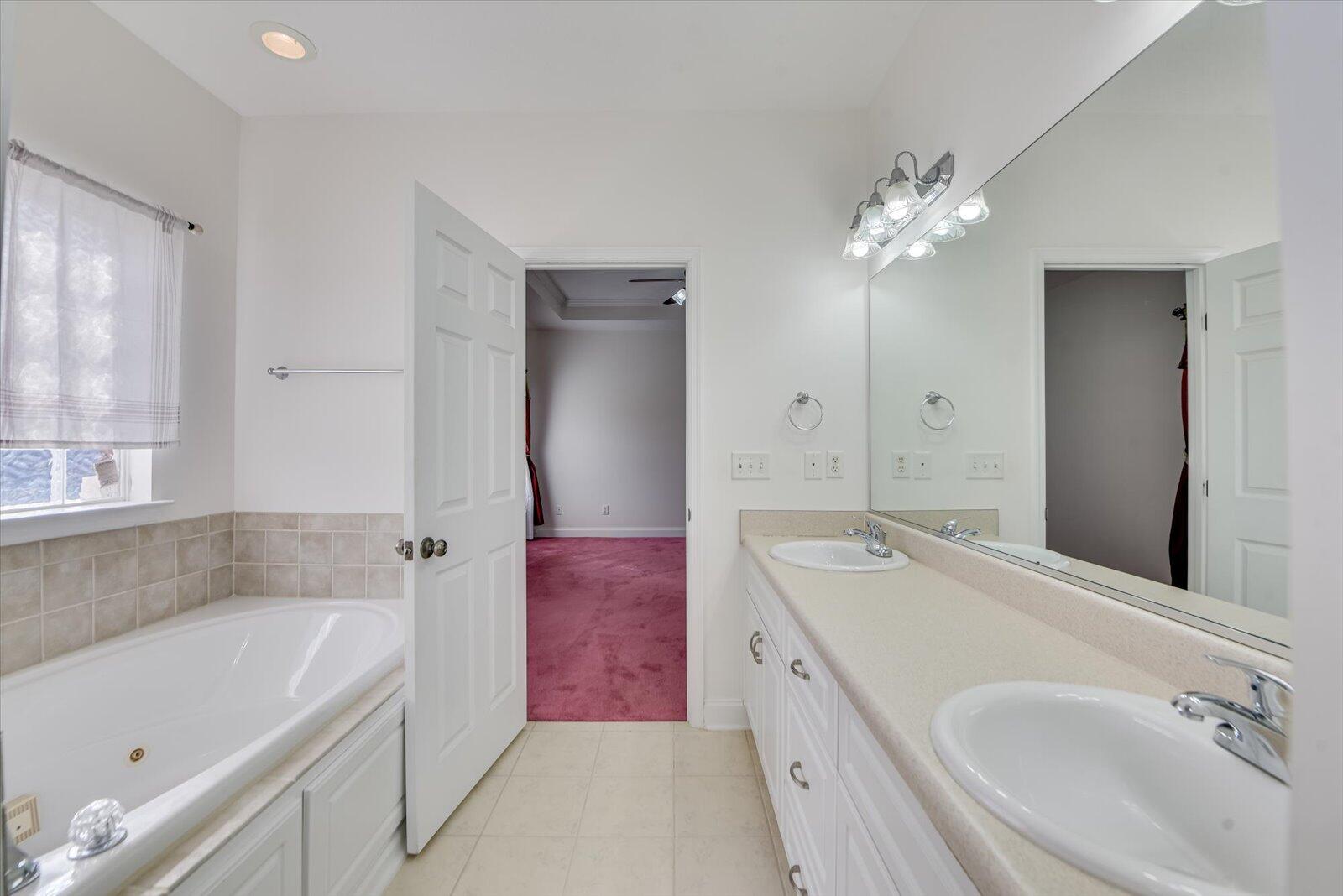 4598 Logans Way Augusta, GA 30909 - Photo 23 of 38 Owner's bath with garden tub and separate shower