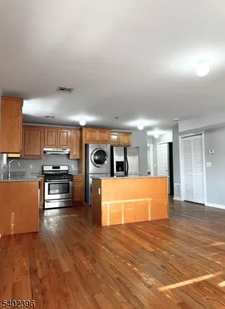 $2,000 | 104 Luttgen Place, Unit 4, Linden, NJ 07036