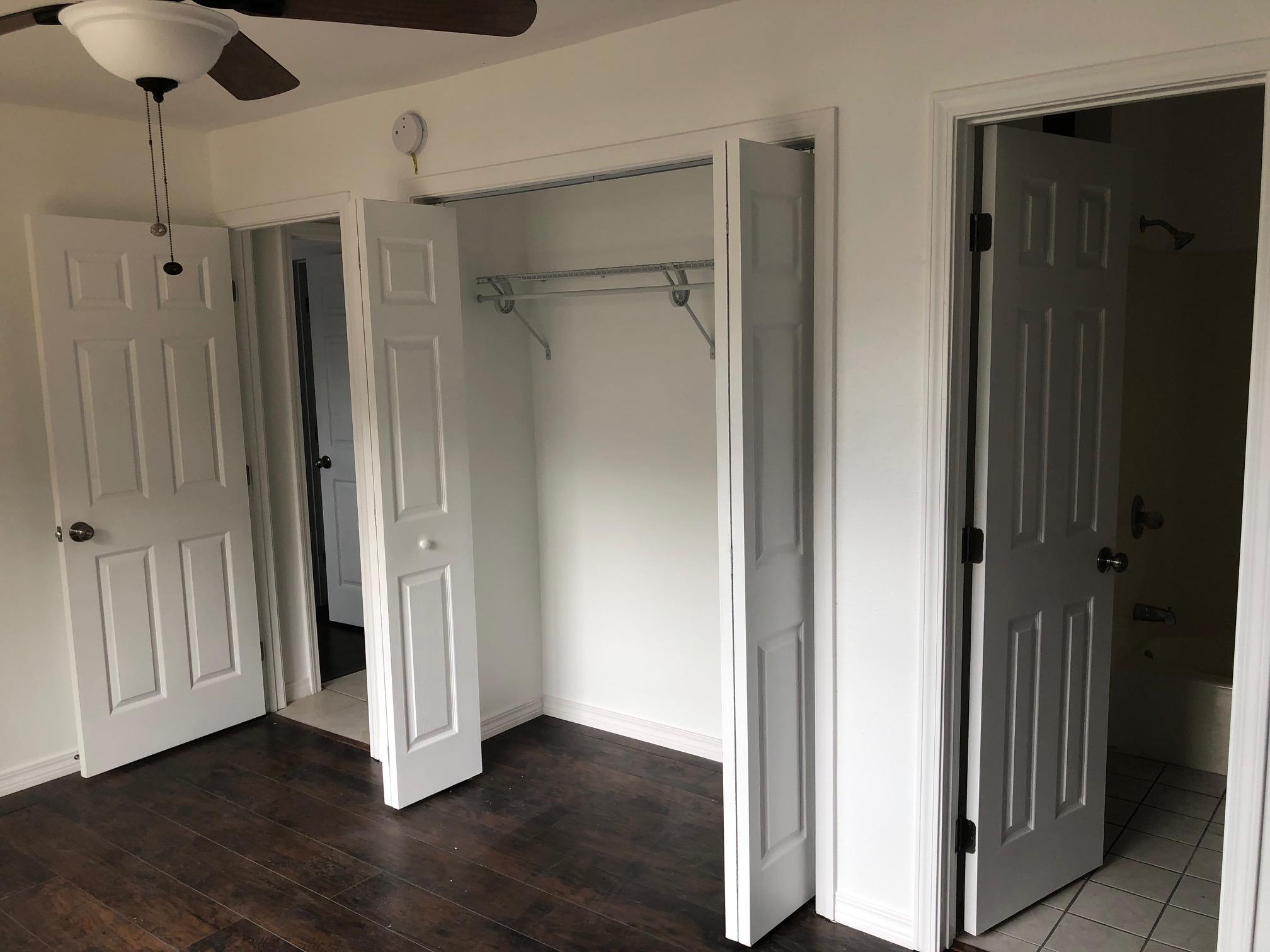 14 Rue D Etretat Destin, FL 32541 - Photo 17 of 26 Closet