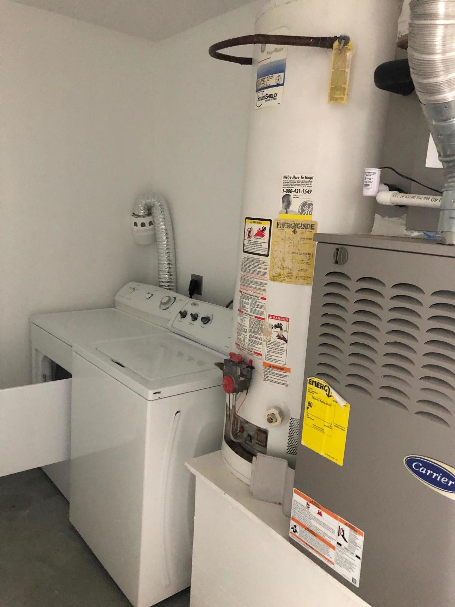 14 Rue D Etretat Destin, FL 32541 - Photo 19 of 26 Laundry Room