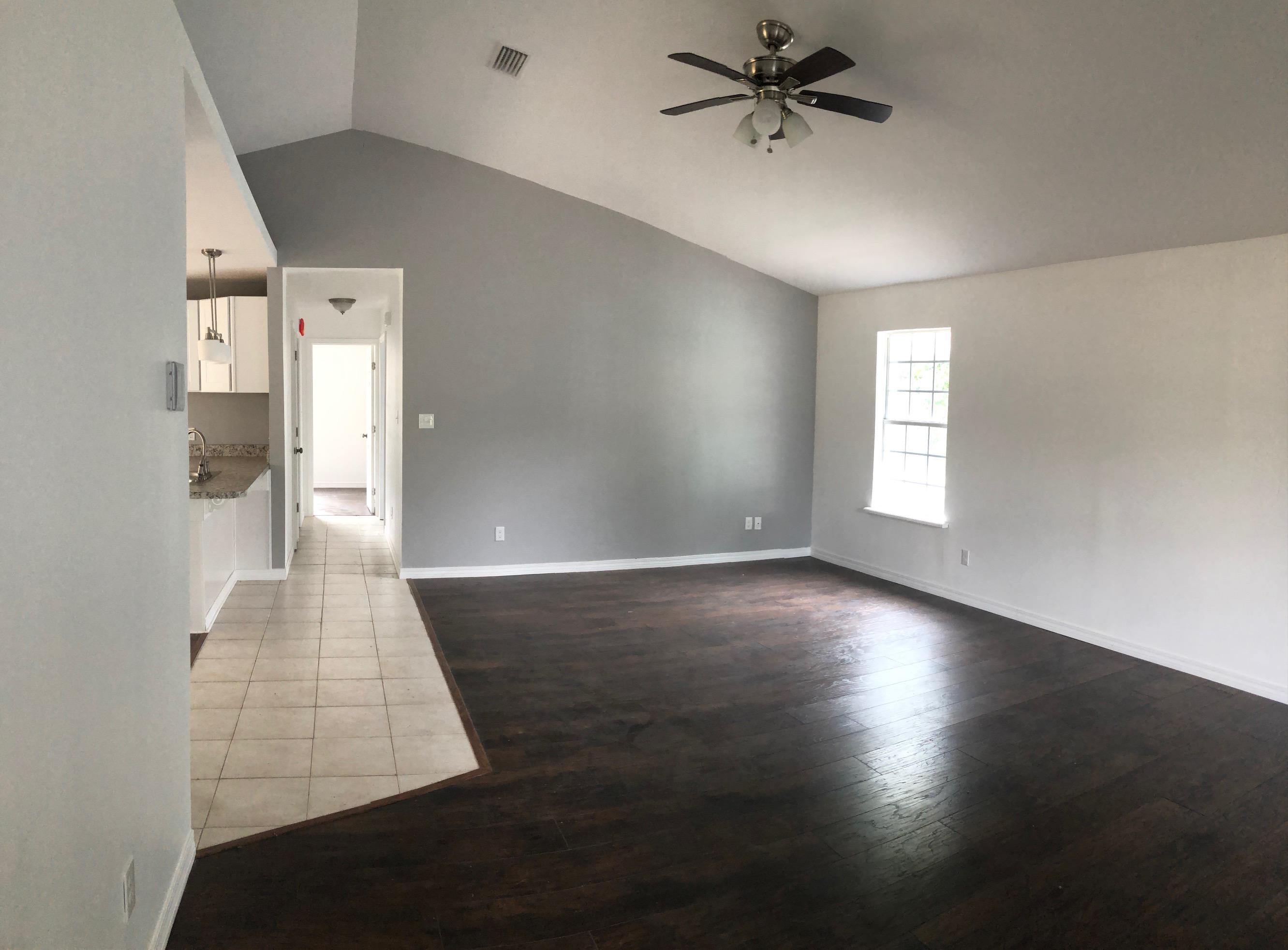 14 Rue D Etretat Destin, FL 32541 - Photo 4 of 26 Living area