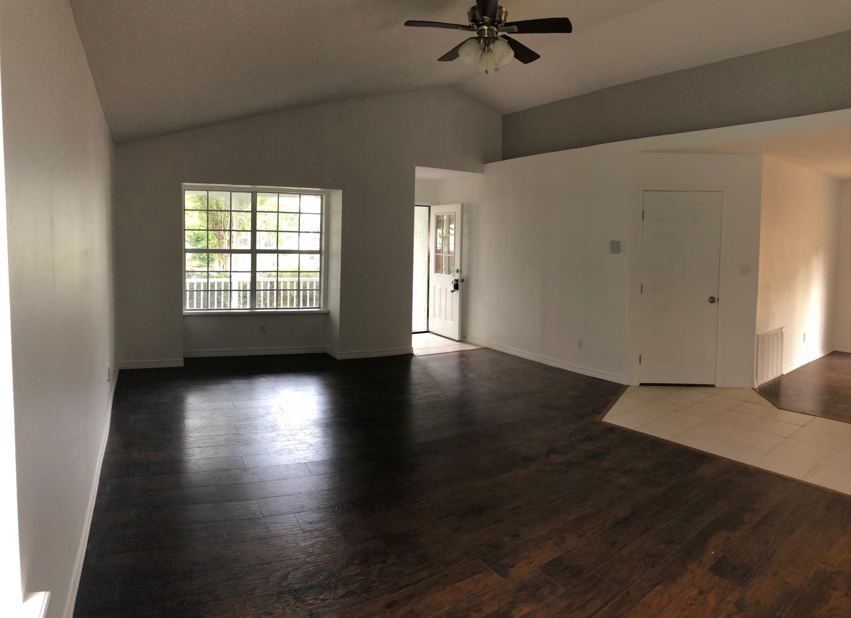 14 Rue D Etretat Destin, FL 32541 - Photo 6 of 26 Living area