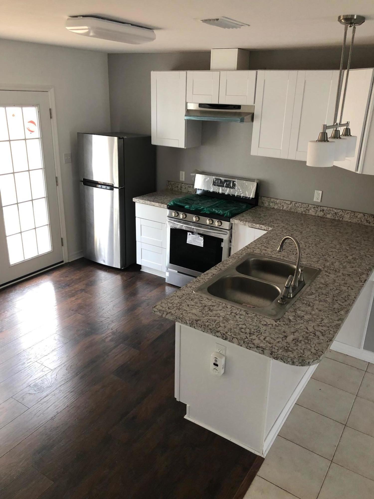 14 Rue D Etretat Destin, FL 32541 - Photo 9 of 26 Kitchen