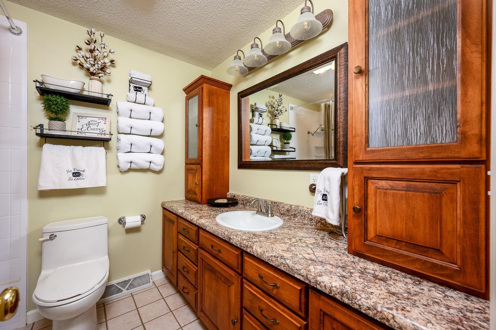 9507 Carriage Lane Fort Wayne, IN 46804 - Photo 18 of 36