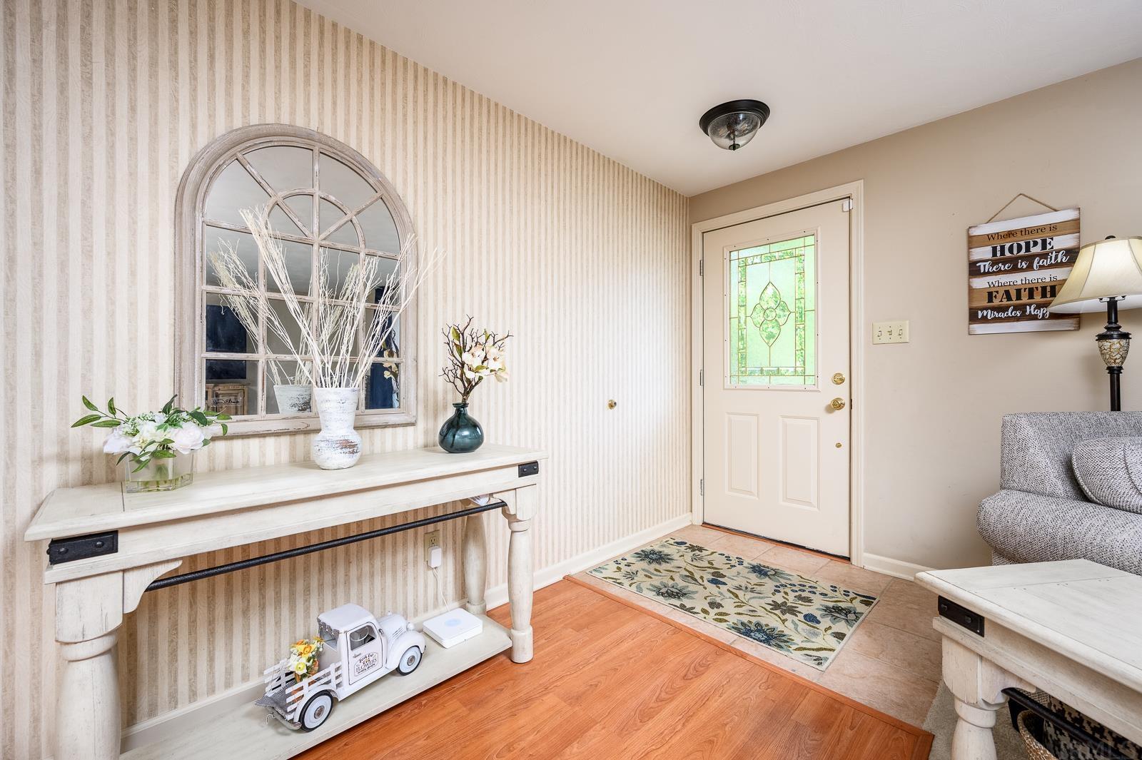 9507 Carriage Lane Fort Wayne, IN 46804 - Photo 5 of 36