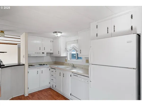 $299,900 | 1566 Laura Street, Springfield, OR 97477